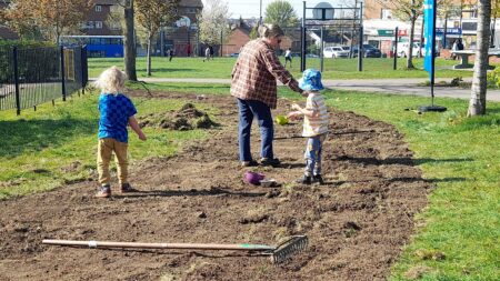 Nature Volunteering at Orpen Gardens and Coppers’ Green