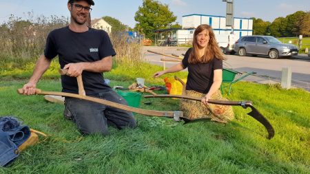 Help Scythe Lockleaze Mini-Meadows